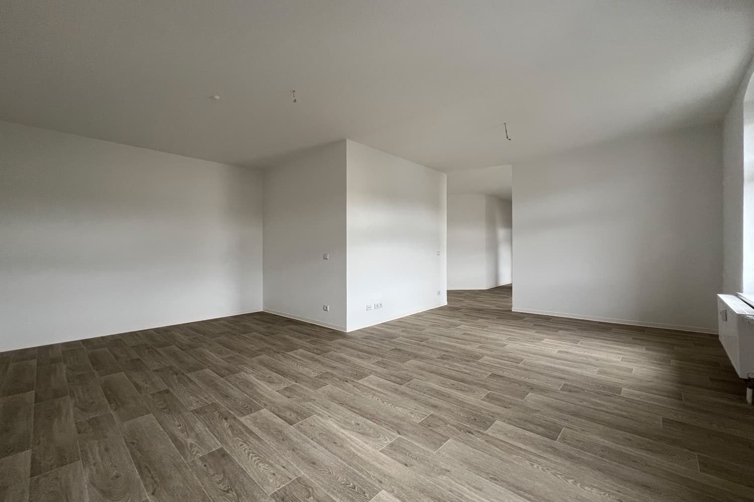 Frisch renoviert... neuer Bodenbelag... - ID 2682-image