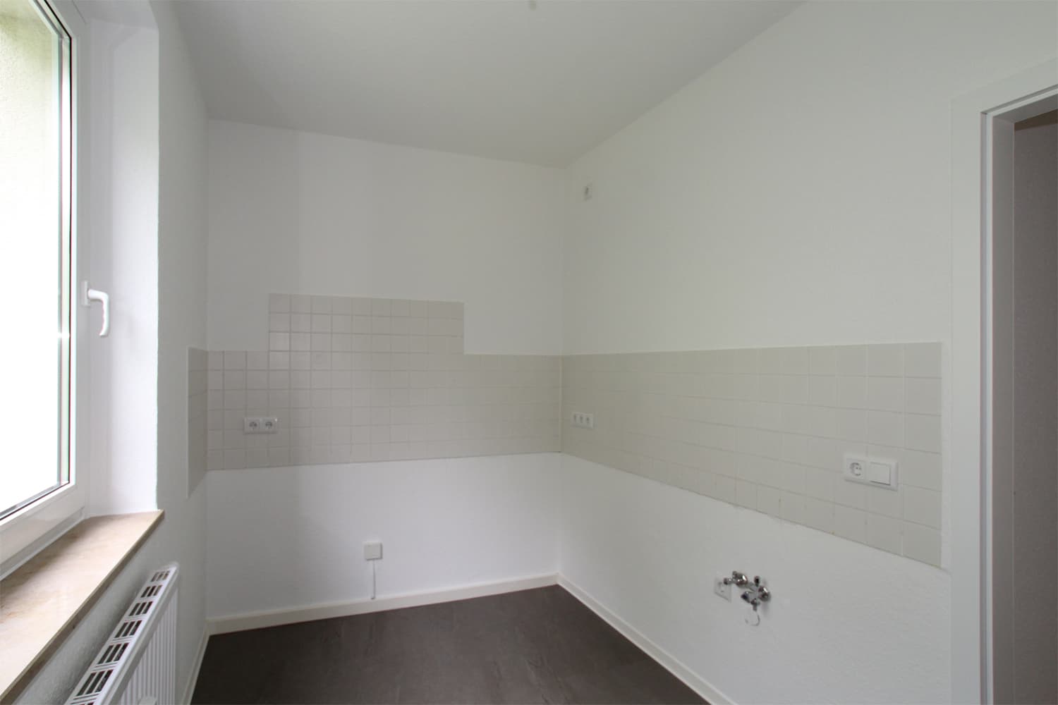 Erstbezug nach Sanierung mit großem Balkon- ID 2863 - Photo 1