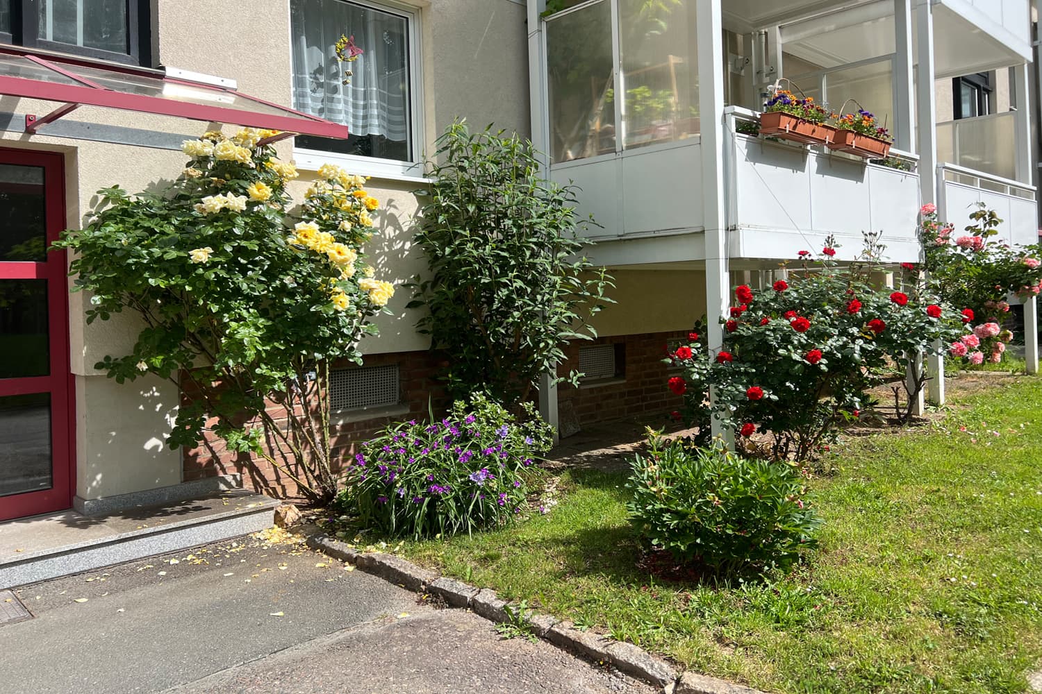 Frisch sanierte Wohnung mit großem Balkon… – ID 1972 - Photo 4